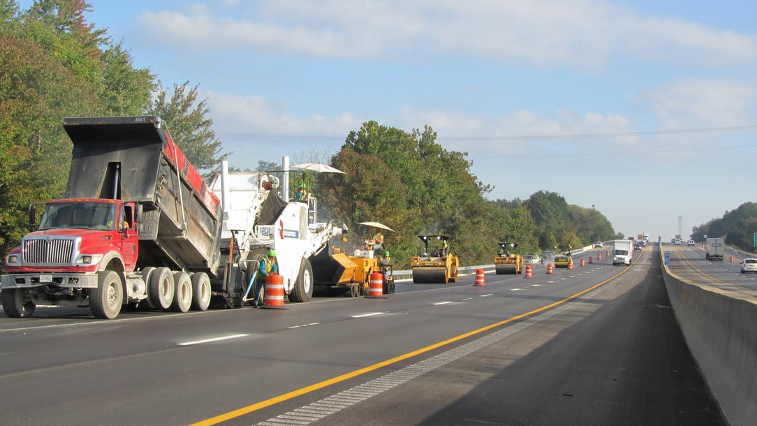 Hamilton-Hinkle Paving Utilizes Real-Time Mobile App for Paving